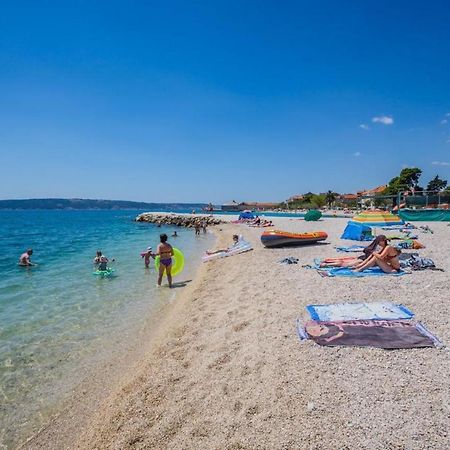 Apartment Livaja Kaštel Novi エクステリア 写真