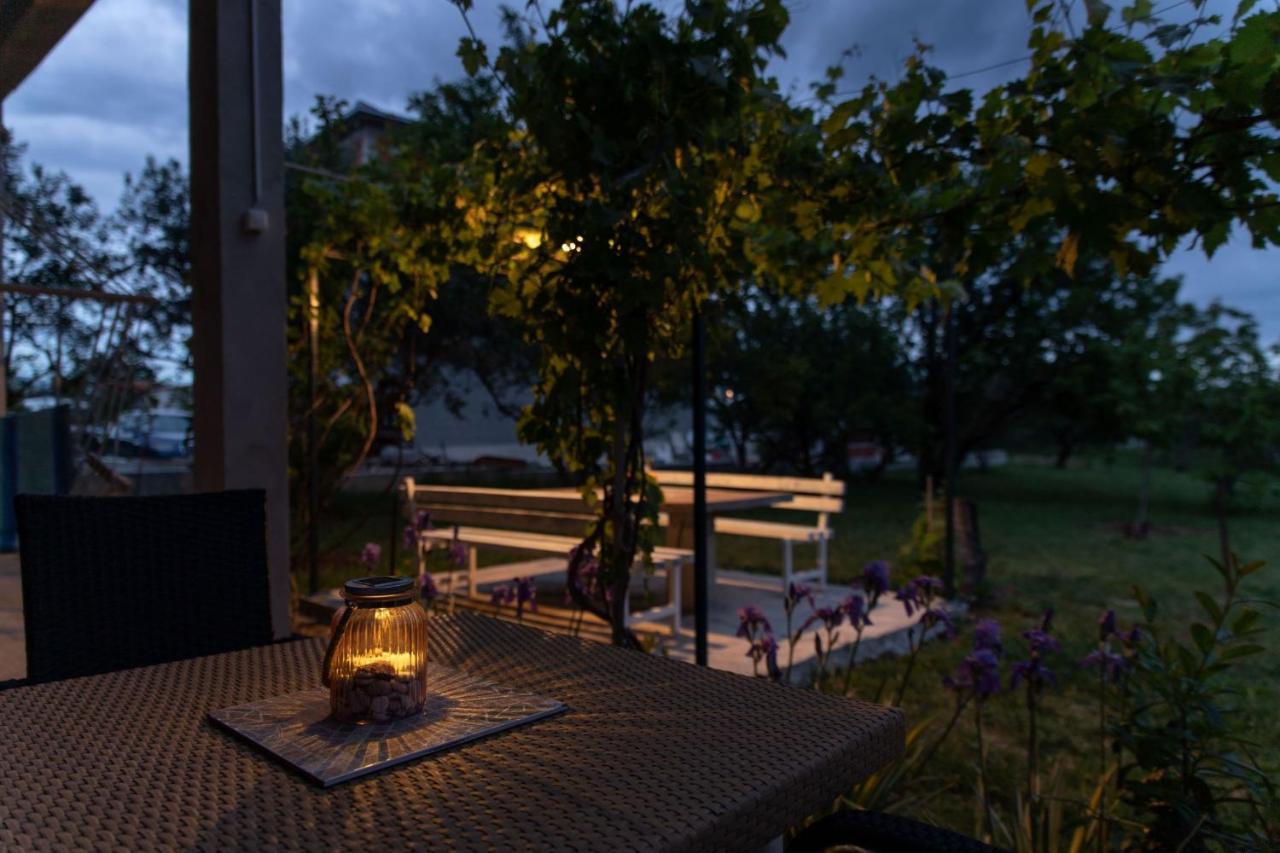 Apartment Livaja Kaštel Novi エクステリア 写真