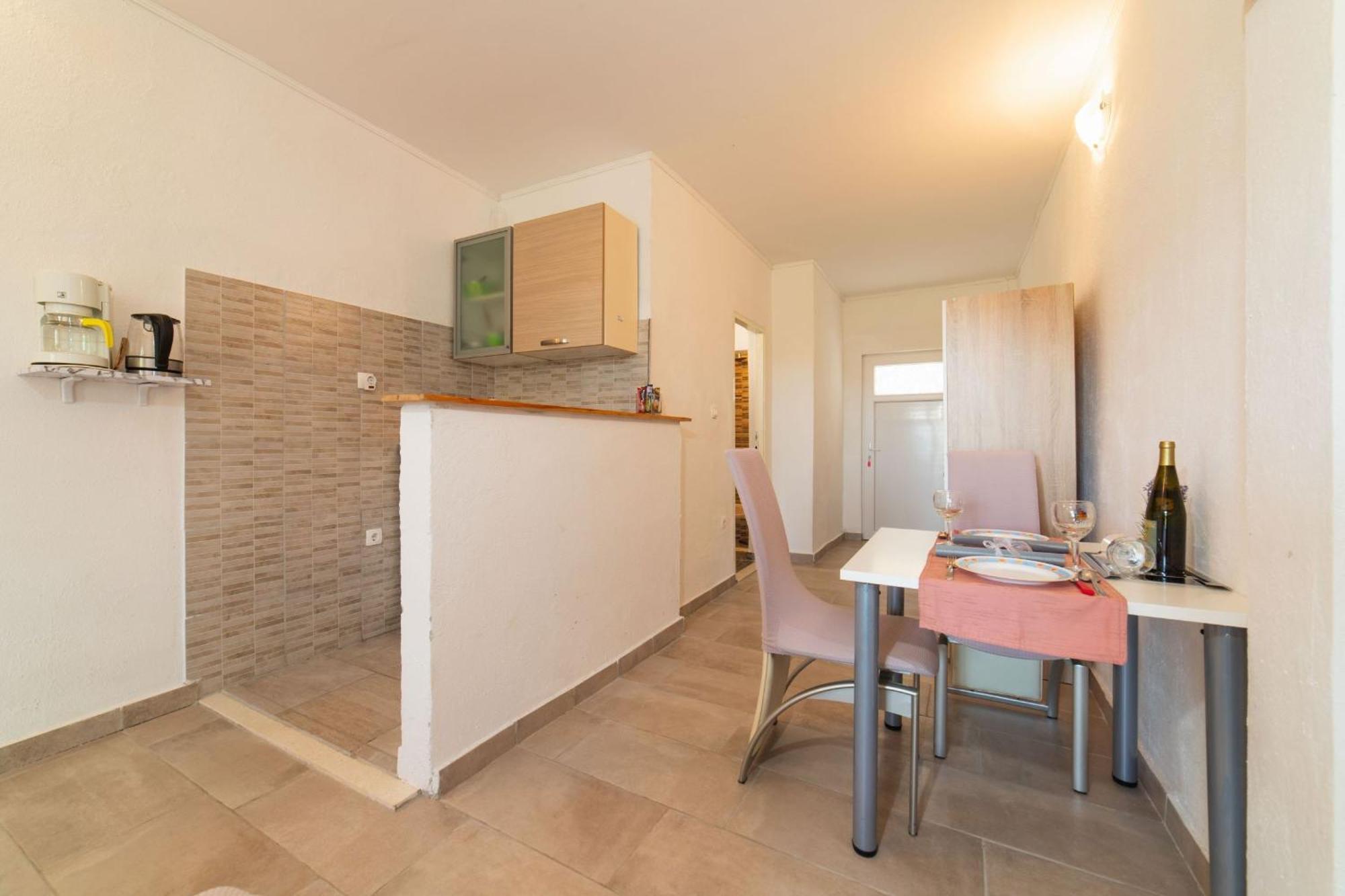 Apartment Livaja Kaštel Novi 部屋 写真
