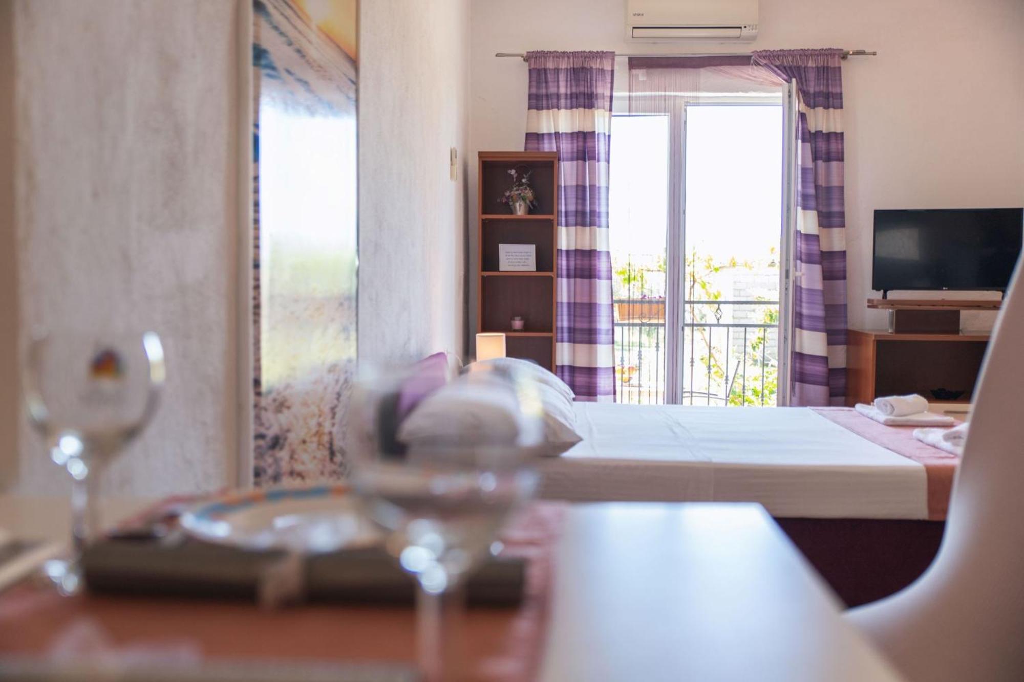 Apartment Livaja Kaštel Novi 部屋 写真